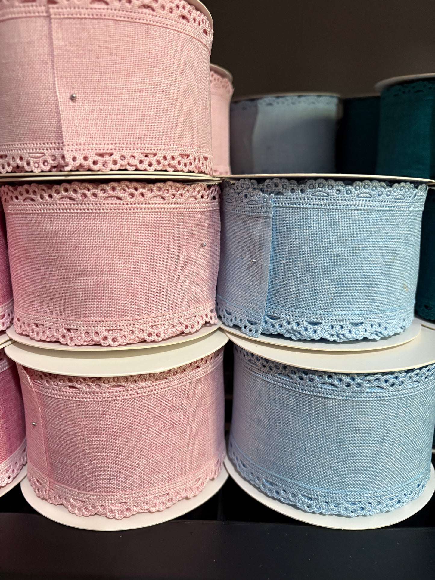 Scalloped Canvas Lace