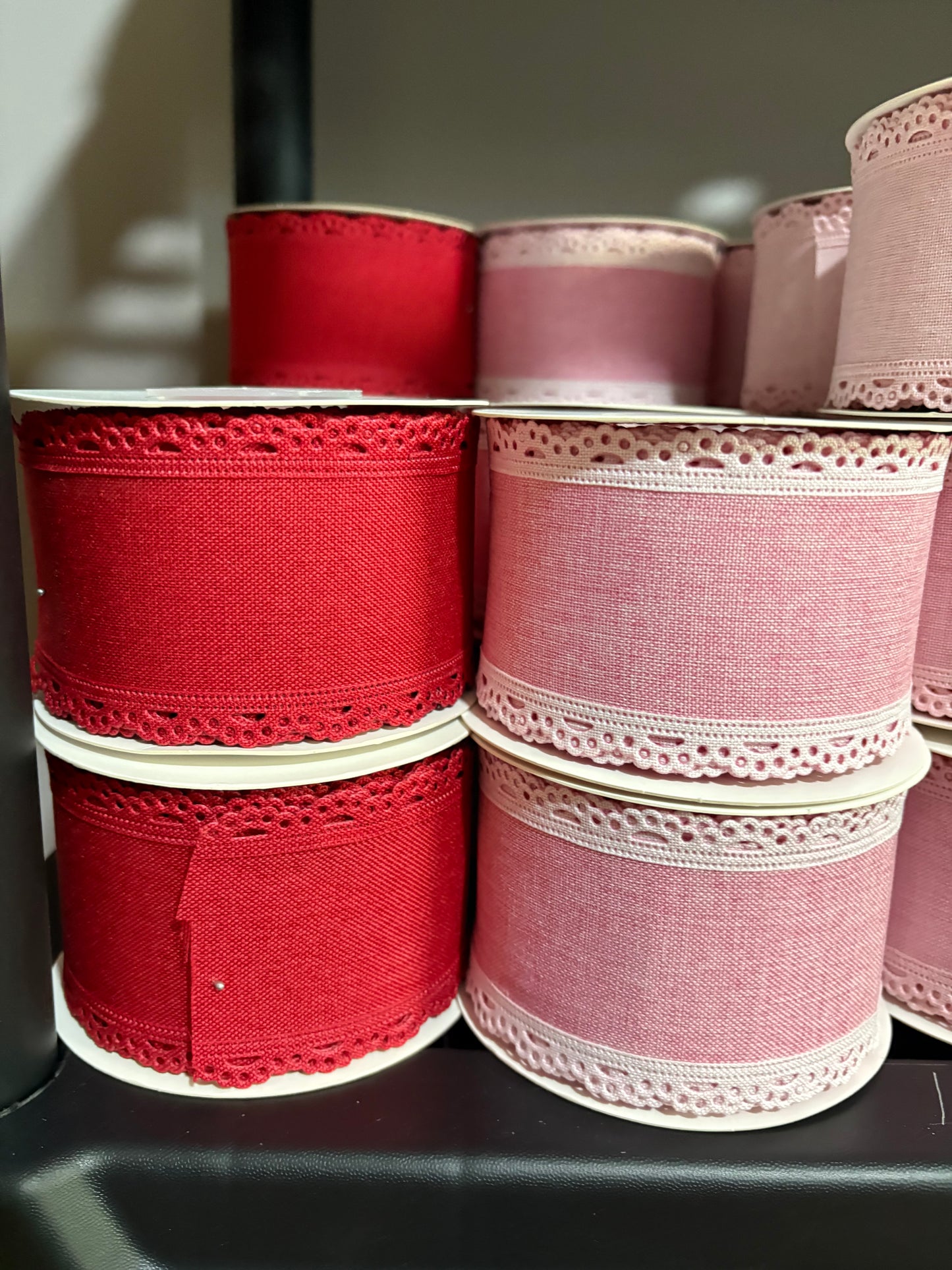 Scalloped Canvas Lace