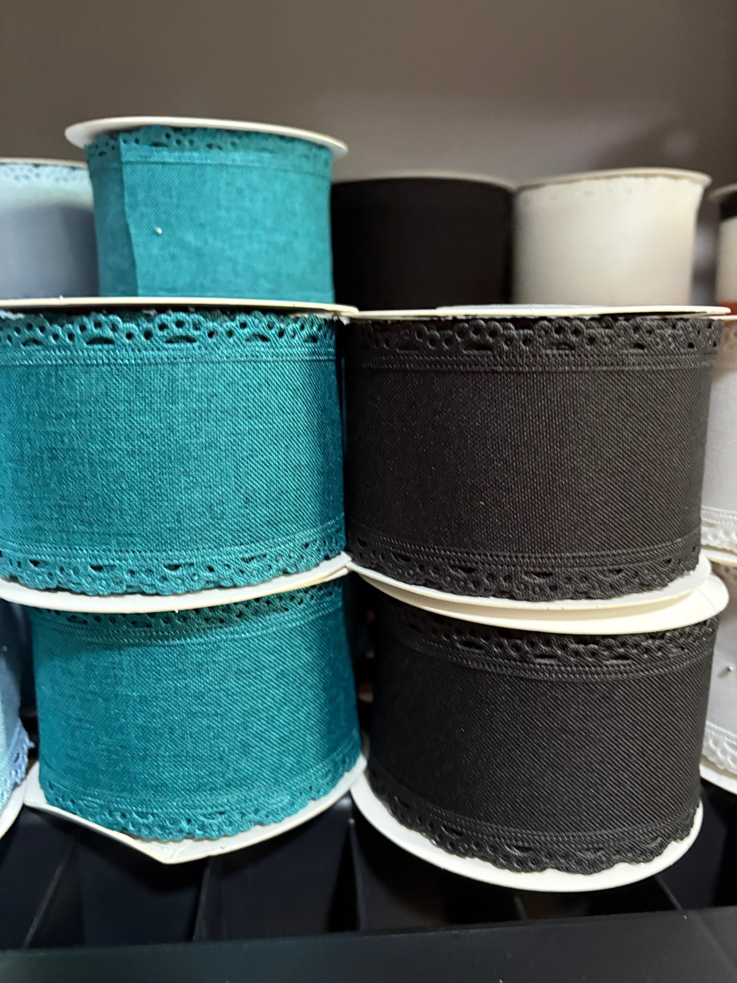 Scalloped Canvas Lace